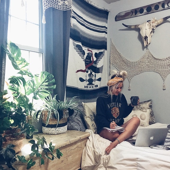 MEET THE POSHER - Picture 3 of 6